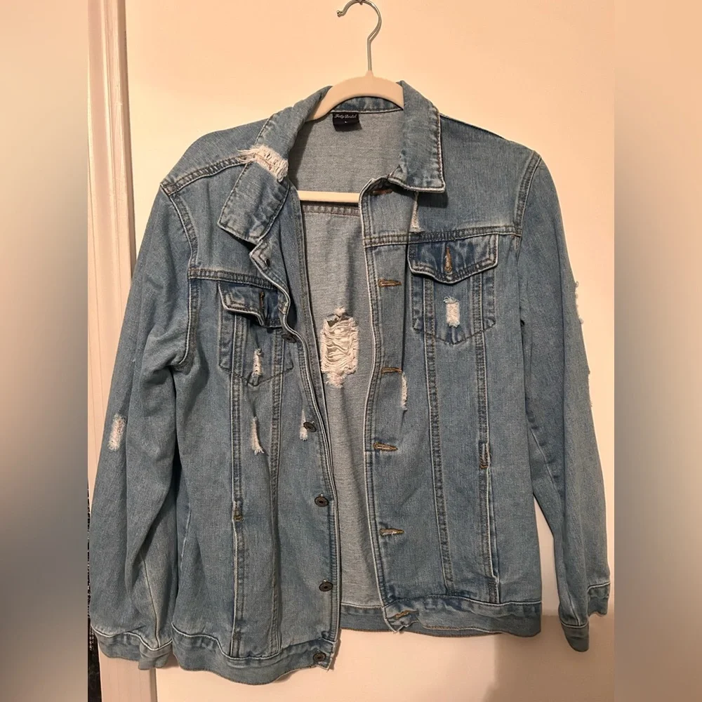 Distressed Jean jacket - Picture 1 of 1